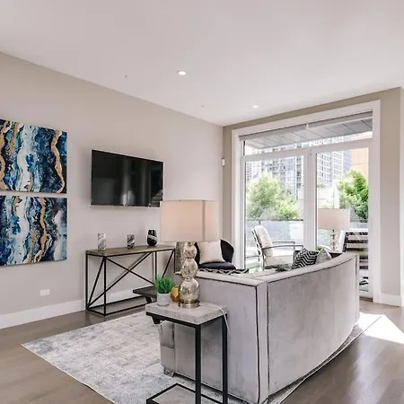 Stunning Duplex Condo #1 - Downtown River North