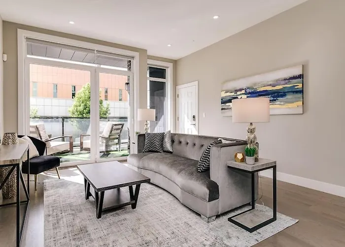 Stunning Duplex #1 - Downtown River North * Chicago