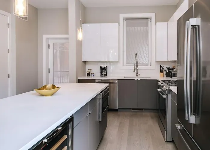 Ferienhaus Stunning Duplex #1 - Downtown River North Chicago