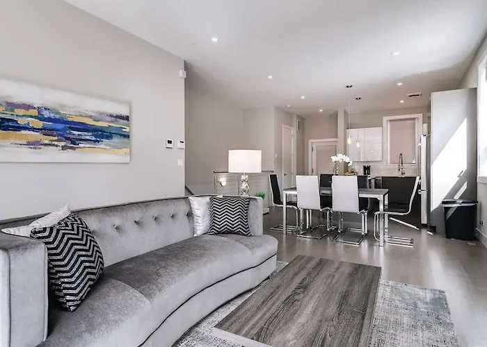 Ferienhaus Stunning Duplex #1 - Downtown River North *